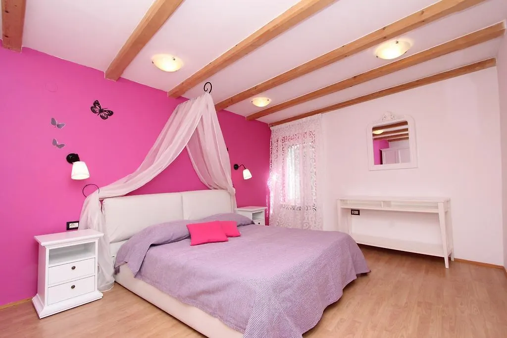 Apartment Midea Rovinj 0*,